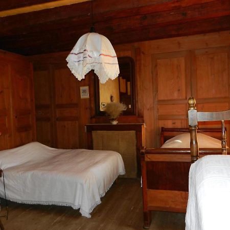 Auberge Paysanne Loubaresse (Cantal) Exterior foto