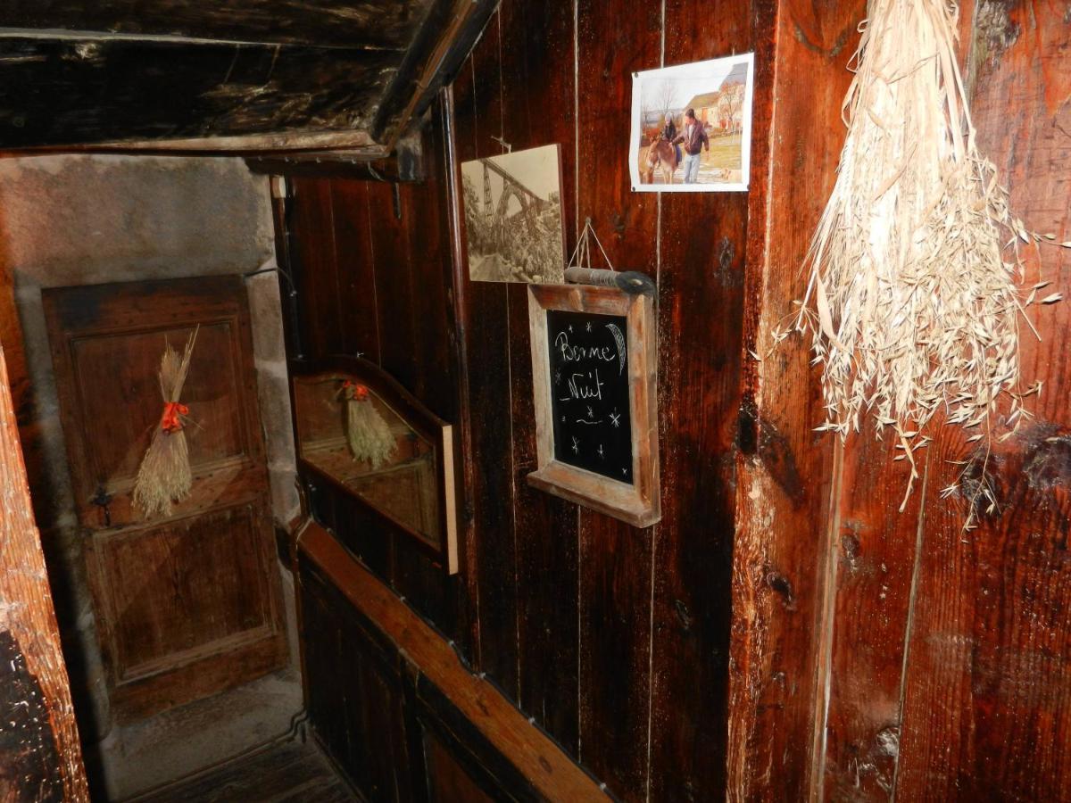 Auberge Paysanne Loubaresse (Cantal) Exterior foto